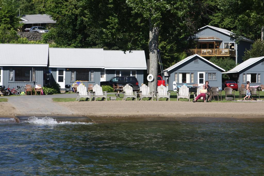 Blue Lagoon Resort Lake George Zimmer foto